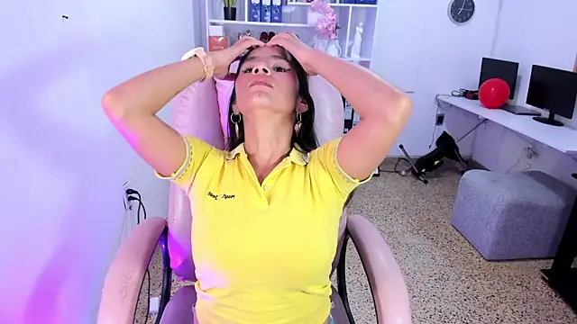 Emmy lollipop online show from 02-19-26, 06:26