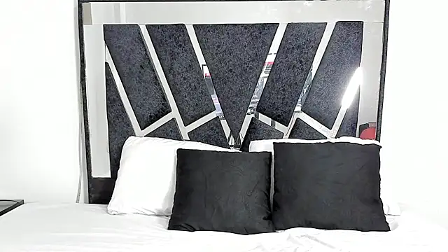 Snapshot of DariaLuca chatting on 03-03-26, 11:49 DariaLuca online show from 03-03-26, 11:49