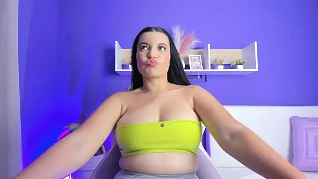 Snapshot of Zoe_Curvy_ chatting on 02-13-26, 08:38 Zoe Curvy online show from 02-13-26, 08:38