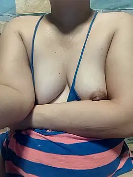 squirtshantal online show from 11-17-25, 01:22