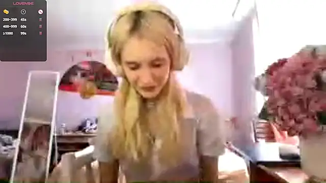 Snapshot of MelissaZaria chatting on 04-30-26, 06:42 MelissaZaria online show from 04-30-26, 06:42