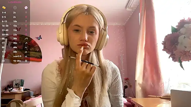 Snapshot of MelissaZaria chatting on 05-10-26, 06:40 MelissaZaria online show from 05-10-26, 06:40