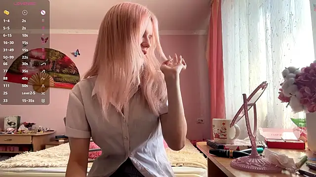 Snapshot of MelissaZaria chatting on 07-18-26, 06:28 MelissaZaria online show from 07-18-26, 06:28
