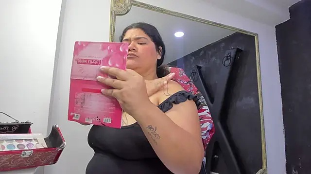 Snapshot of DarkReed chatting on 02-15-26, 03:58 DarkReed online show from 02-15-26, 03:58