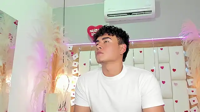 Snapshot of Bastixvontade chatting on 02-19-26, 11:56 Bastixvontade online show from 02-19-26, 11:56