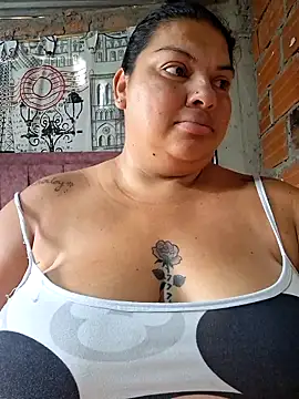 Snapshot of Juli_Powl chatting on 03-03-26, 12:33 Juli Powl online show from 03-03-26, 12:33