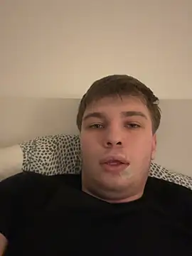 Snapshot of benab888 chatting on 03-26-26, 04:07 benab888 online show from 03-26-26, 04:07