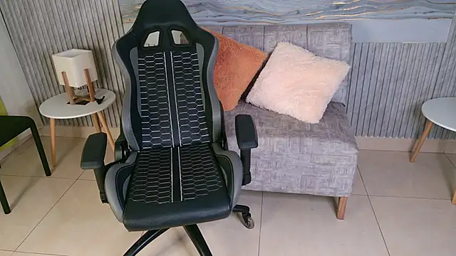 Abby18  online show from 02-27-26, 04:12