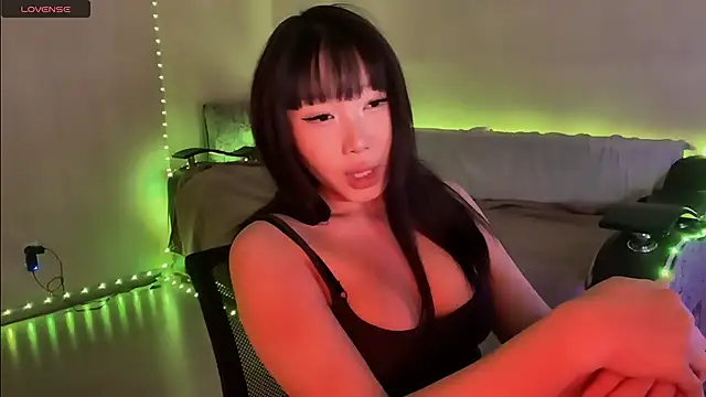 Snapshot of whispersofdarsy chatting on 03-03-26, 06:14 whispersofdarsy online show from 03-03-26, 06:14