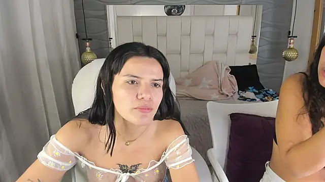 Snapshot of Veyra_sereny chatting on 02-26-26, 10:42 Veyra sereny online show from 02-26-26, 10:42