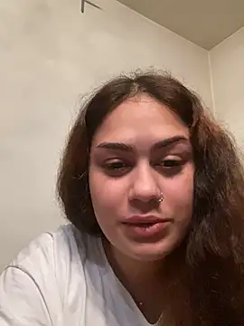 Snapshot of SweetAisha00 chatting on 02-12-26, 05:02 SweetAisha00 online show from 02-12-26, 05:02