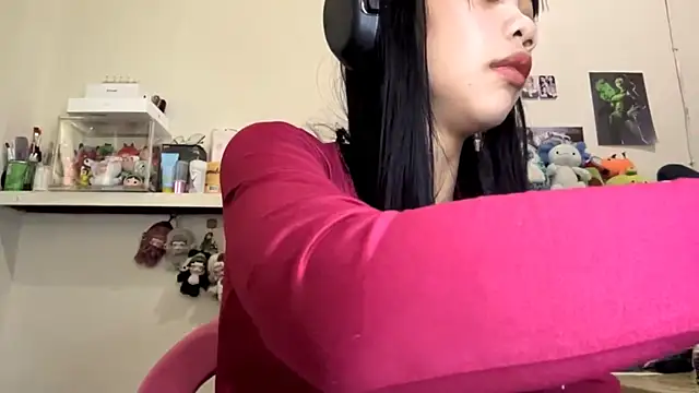 Snapshot of GloryKulikowski chatting on 02-27-26, 01:16 GloryKulikowski online show from 02-27-26, 01:16