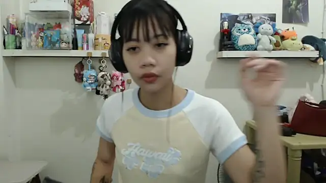 Snapshot of GloryKulikowski chatting on 03-03-26, 01:34 GloryKulikowski online show from 03-03-26, 01:34