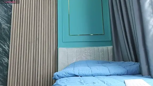 Alittleasaingirl online show from 04-18-26, 05:00