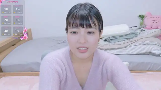 Somi-chan online show from 04-09-26, 08:09