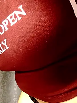 yiyi-Lynk online show from 02-21-26, 04:52