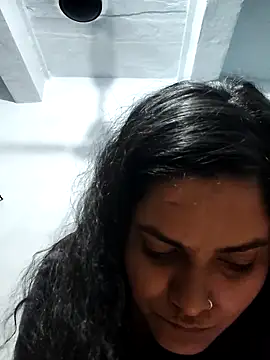 Anushka Singh0 online show from 04-13-26, 07:36