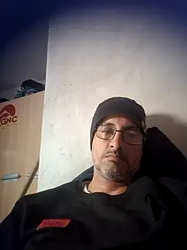 Snapshot of Arteiroelo chatting on 07-14-26, 04:34 Arteiroelo online show from 07-14-26, 04:34