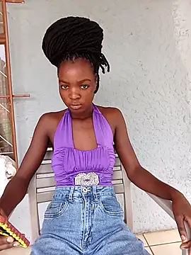 Snapshot of SexySlender_05 chatting on 02-24-26, 02:04 SexySlender 05 online show from 02-24-26, 02:04