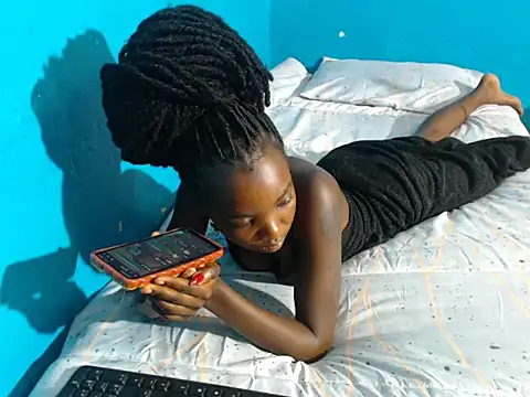 Snapshot of SexySlender_05 chatting on 03-04-26, 06:03 SexySlender 05 online show from 03-04-26, 06:03