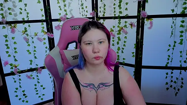 Snapshot of kitsune_little chatting on 07-22-26, 09:45 kitsune little online show from 07-22-26, 09:45