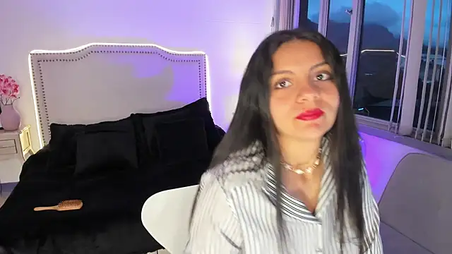 Snapshot of luisa__rosse chatting on 02-13-26, 11:28 luisa rosse online show from 02-13-26, 11:28