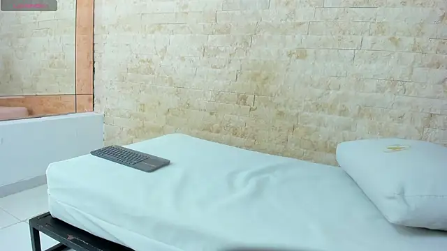 Snapshot of salome_morris chatting on 02-13-26, 10:28 salome morris online show from 02-13-26, 10:28