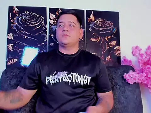 Snapshot of winy_hot chatting on 02-16-26, 11:12 winy hot online show from 02-16-26, 11:12