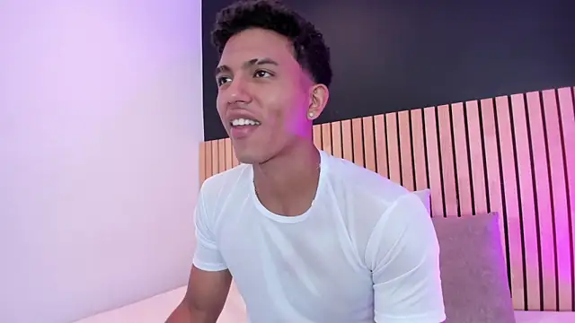 jhoystrong  online show from 02-25-26, 12:42