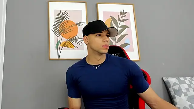 Snapshot of Thomas_walker14 chatting on 07-18-26, 01:04 Thomas walker14 online show from 07-18-26, 01:04