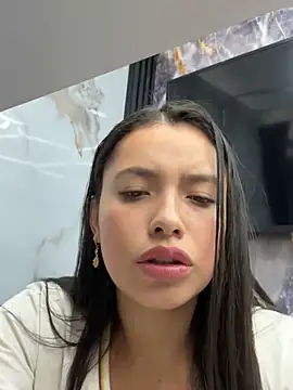 Miss Bella Flame online show from 07-03-26, 02:34