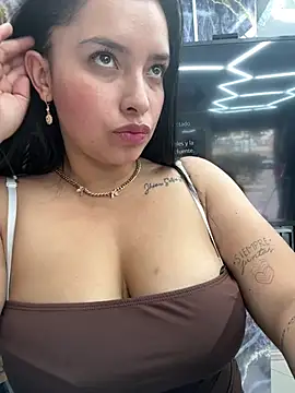 Miss Bella Flame online show from 07-28-26, 06:20
