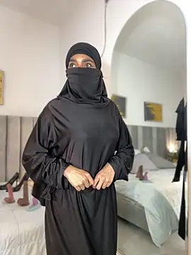 Snapshot of aminaa_ chatting on 02-14-26, 06:59 aminaa online show from 02-14-26, 06:59