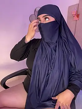 Snapshot of rashaaa_ chatting on 02-14-26, 06:59 rashaaa online show from 02-14-26, 06:59