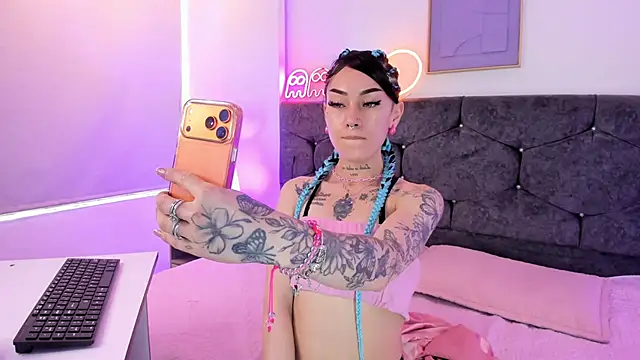 Megan Morphy online show from 03-27-26, 01:33