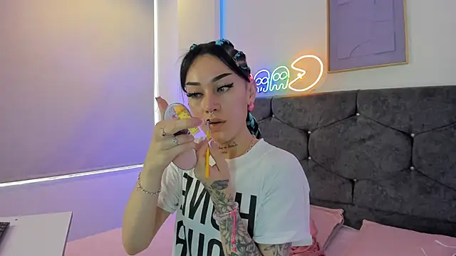 Megan Morphy online show from 03-28-26, 01:22