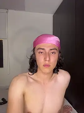 Snapshot of sol_summers chatting on 03-21-26, 10:57 sol summers online show from 03-21-26, 10:57