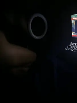 Snapshot of obsidian_paws chatting on 02-14-26, 03:03 obsidian paws online show from 02-14-26, 03:03