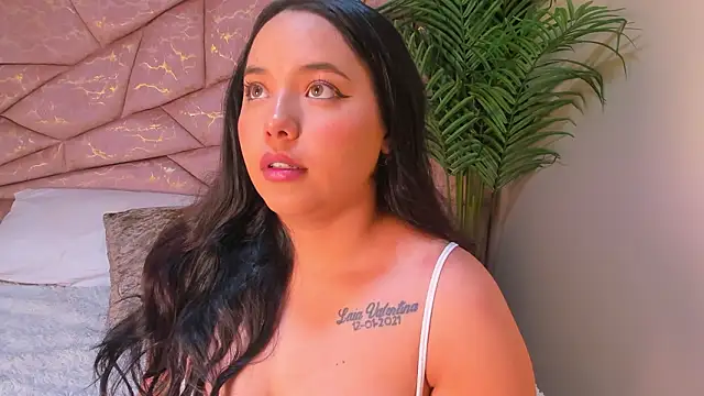 Snapshot of melanie_velle chatting on 02-19-26, 03:02 melanie velle online show from 02-19-26, 03:02