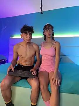 Snapshot of abrilandjulian chatting on 03-03-26, 11:38 abrilandjulian online show from 03-03-26, 11:38