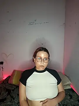 Snapshot of Blanquita_vip chatting on 02-17-26, 12:29 Blanquita vip online show from 02-17-26, 12:29