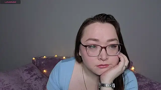 Snapshot of Daina_waga chatting on 02-18-26, 01:34 Daina waga online show from 02-18-26, 01:34