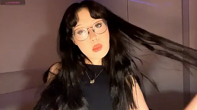 Snapshot of KateGlowee chatting on 02-24-26, 01:42 KateGlowee online show from 02-24-26, 01:42