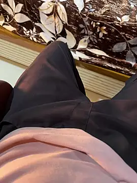 Snapshot of rashmixxx chatting on 02-15-26, 08:13 rashmixxx online show from 02-15-26, 08:13