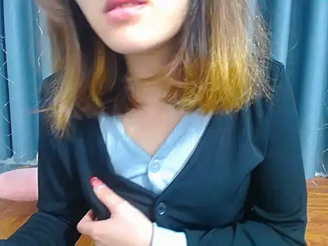 Snapshot of Lunababty chatting on 02-20-26, 03:36 Lunababty online show from 02-20-26, 03:36