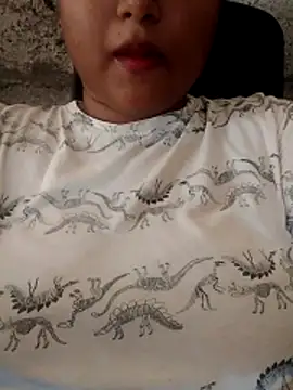 Snapshot of shanaya-baby77 chatting on 02-25-26, 05:06 shanaya-baby77 online show from 02-25-26, 05:06