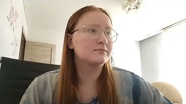 AnikaLipps online show from 06-27-26, 12:10