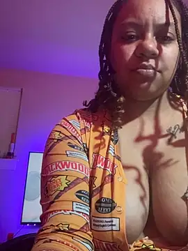 Snapshot of Caramel_drip chatting on 02-19-26, 03:24 Caramel drip online show from 02-19-26, 03:24