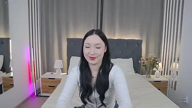 Snapshot of VikkyVonn chatting on 02-22-26, 12:15 VikkyVonn online show from 02-22-26, 12:15