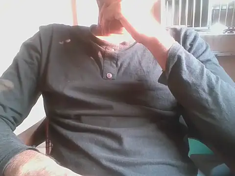 Snapshot of 0BANANABANANA0 chatting on 02-19-26, 02:51 0BANANABANANA0 online show from 02-19-26, 02:51